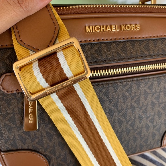 Sale 🎉 brown MK logo crossbody 2019 collection - Picture 4 of 6